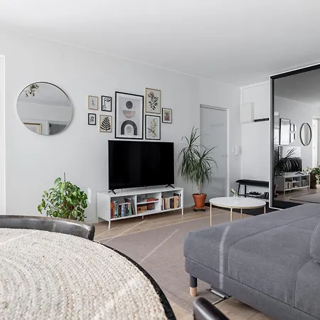 Ydinkeskustan Designkaksio 하민리나